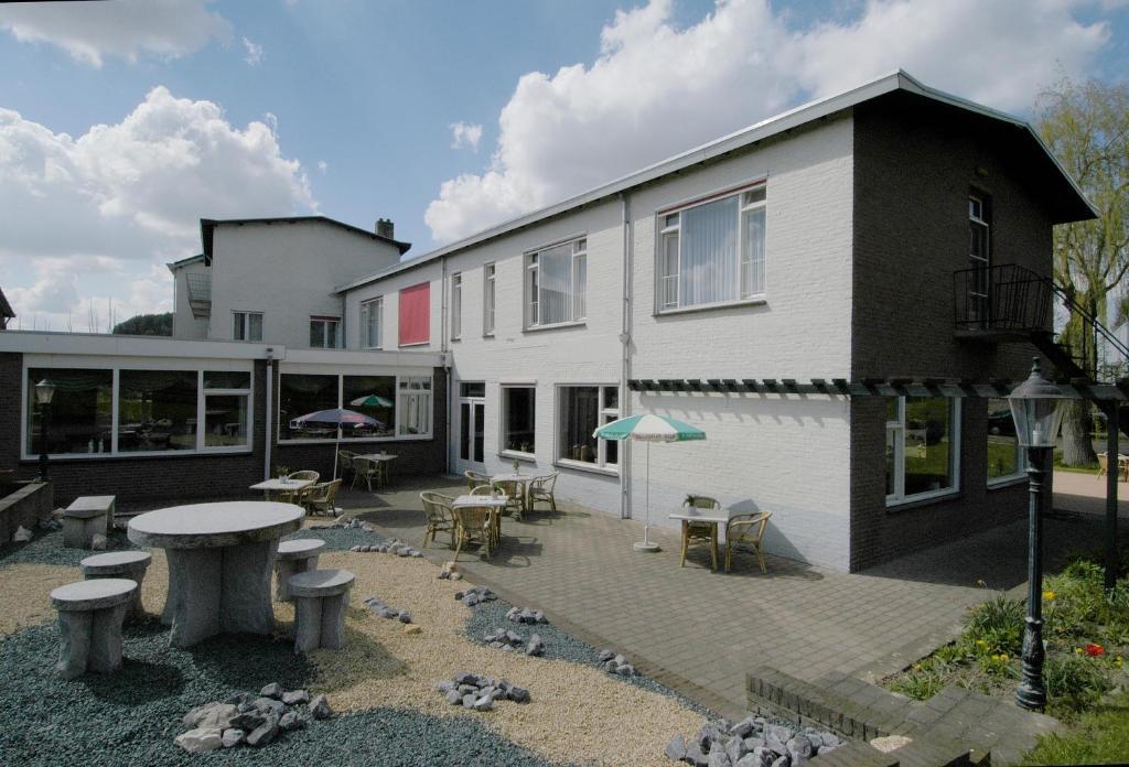 Hotel Restaurant Op De Beek Schin op Geul Extérieur photo